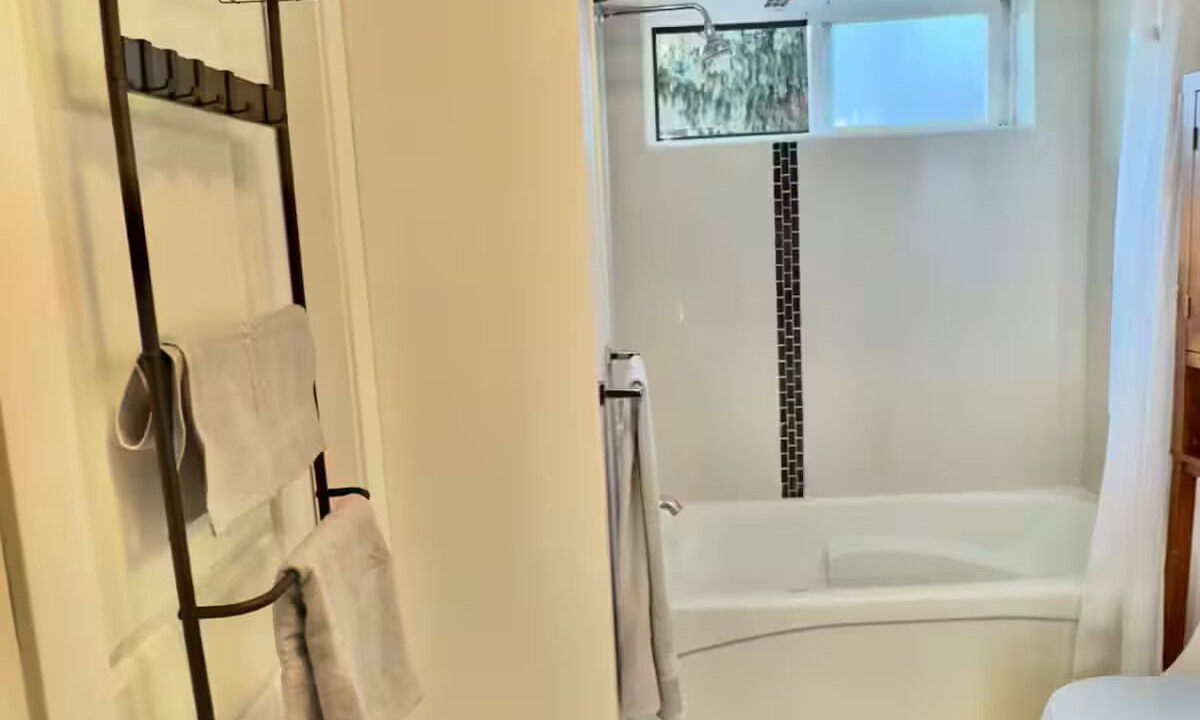 Photo of Bathroom in West Point Grey