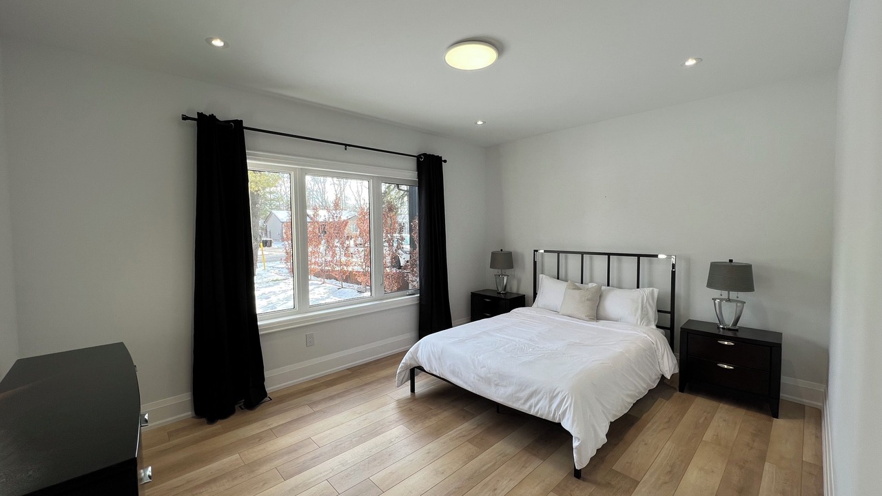 Photo of Bedroom in Alcona