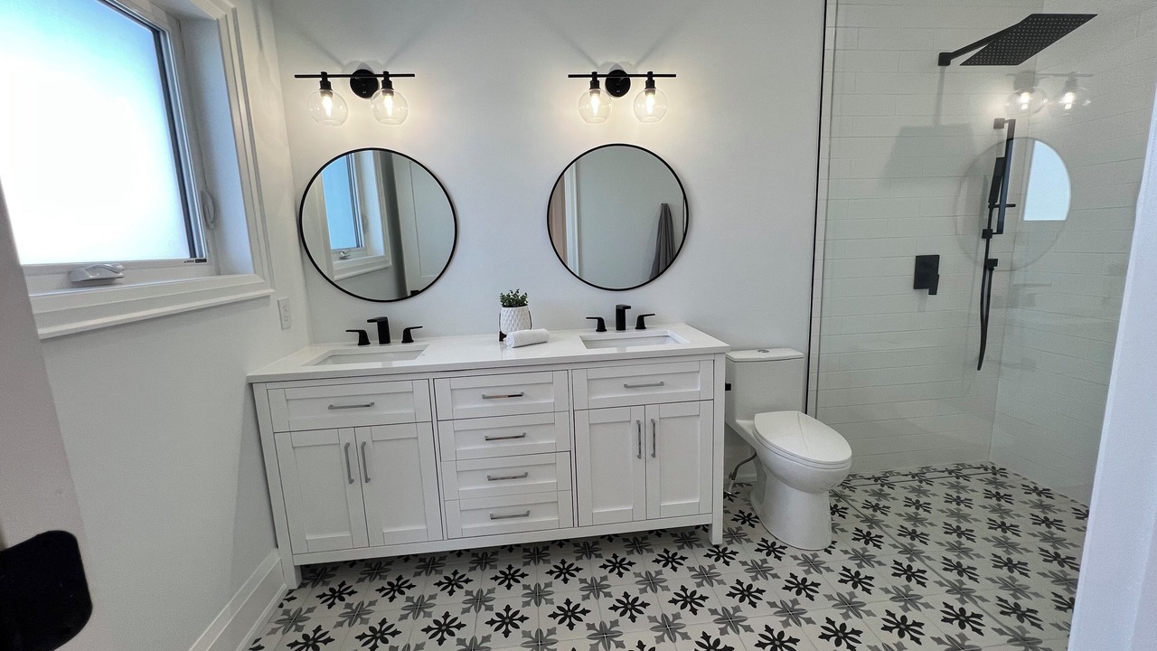 Photo of Bathroom in Alcona