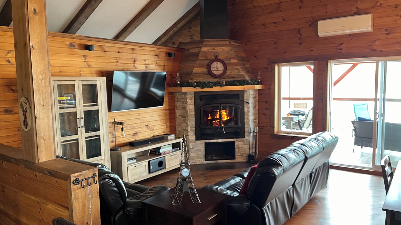Photo of Livingroom in Adstock