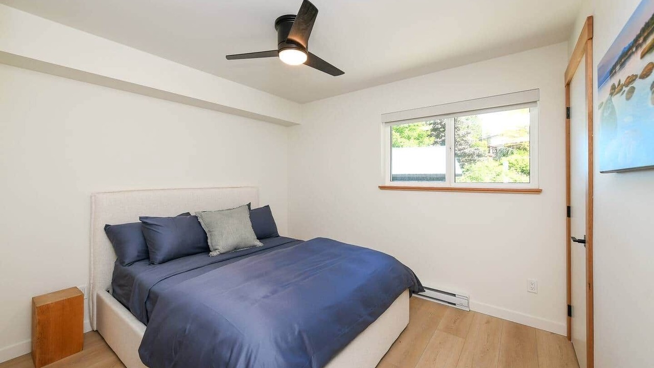 Photo of Bedroom in Hornby Island