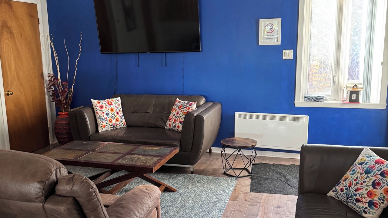 Photo of Livingroom in Chertsey