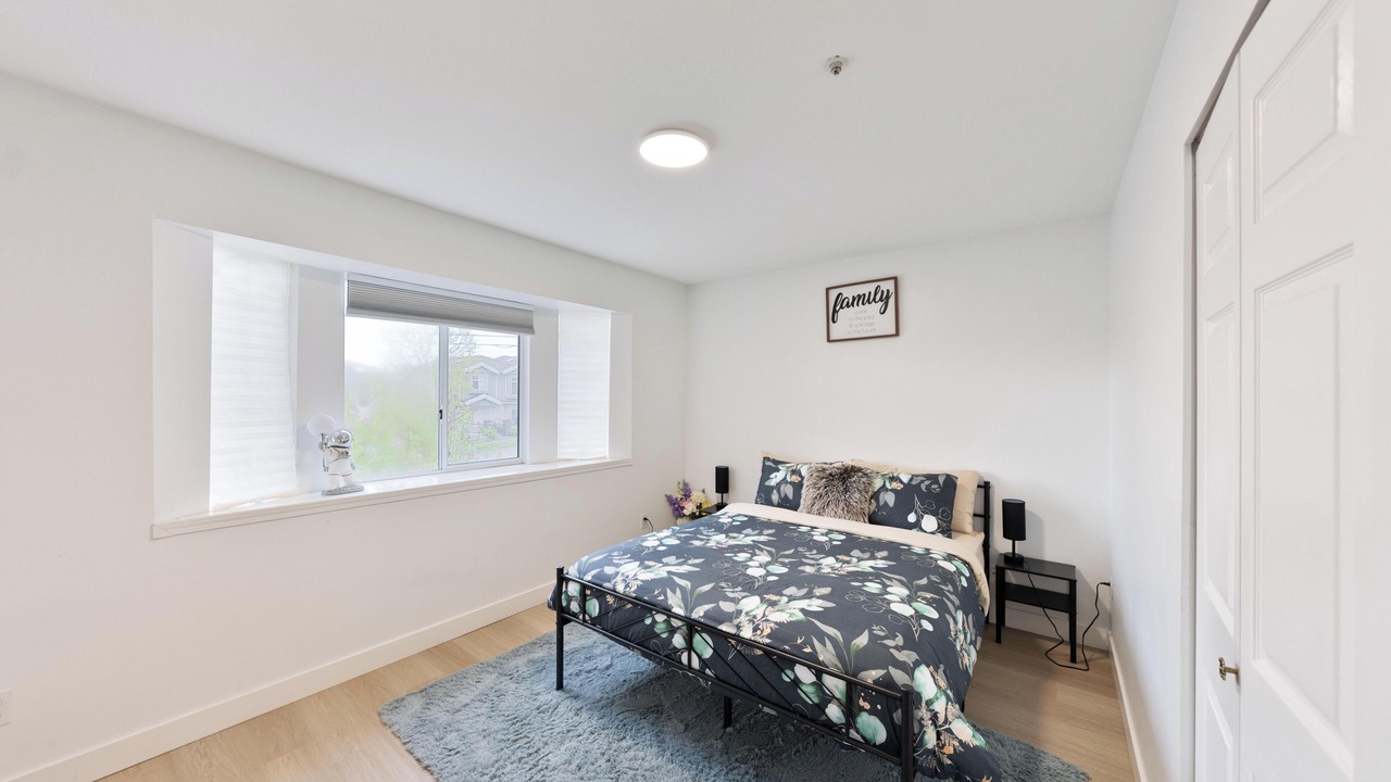 Photo of Bedroom in Sunset