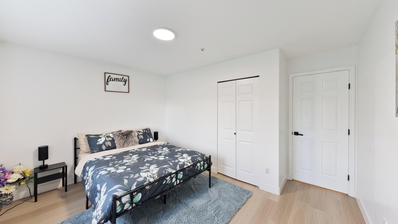Photo of Bedroom in Sunset
