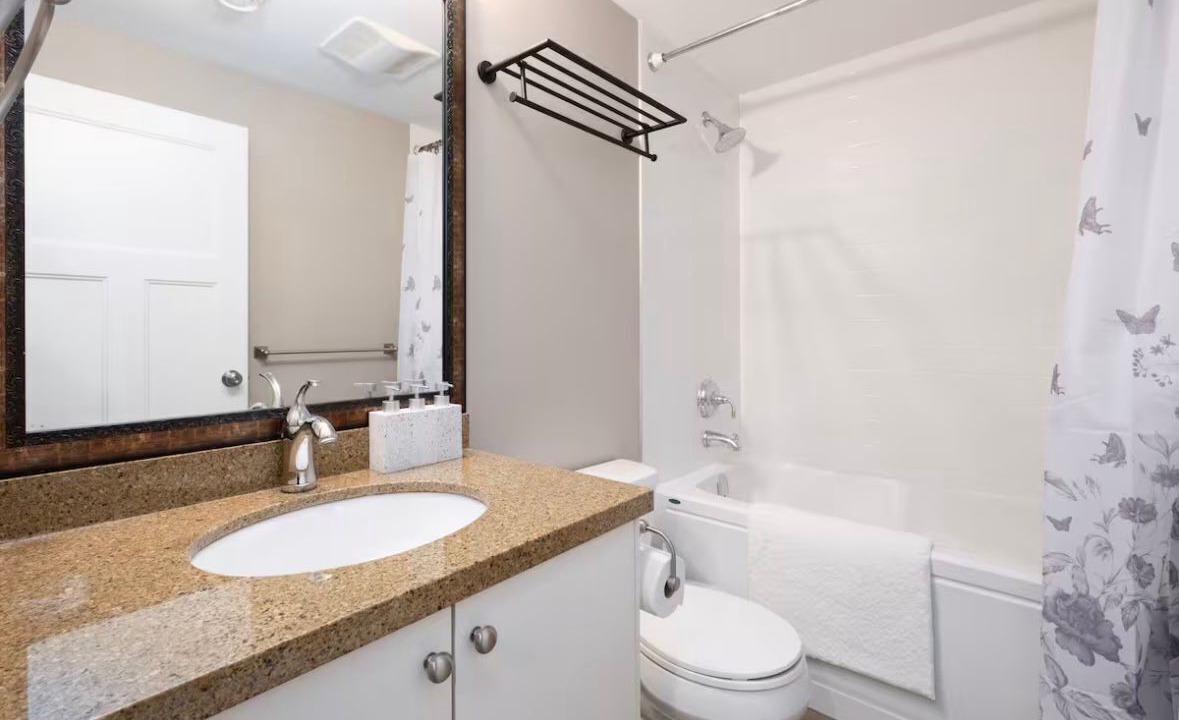 Photo of Bathroom in Kerrisdale