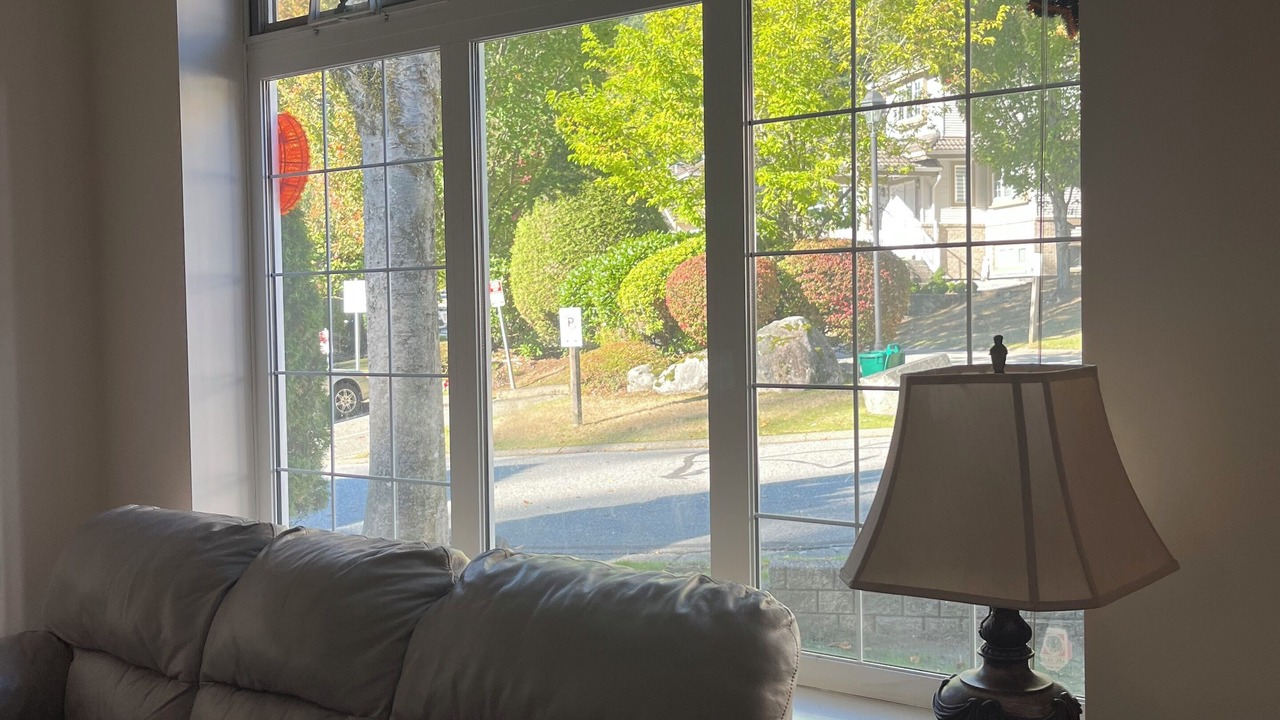 Photo of Livingroom in Westwood Plateau