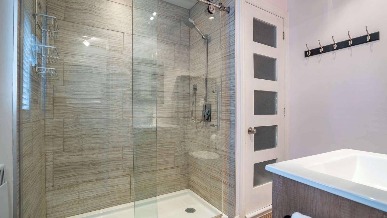 Photo of Bathroom in Entrelacs