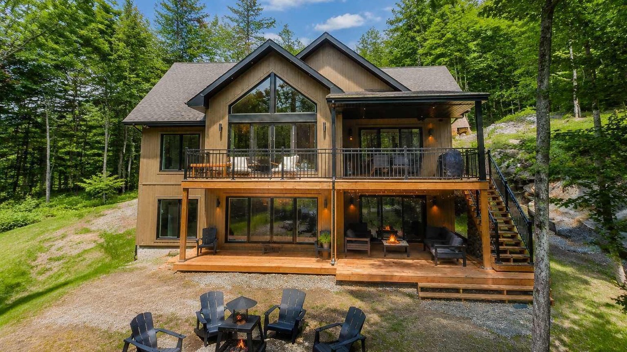 Photo of Patio Balcony in Saint-Faustin-Lac-Carre