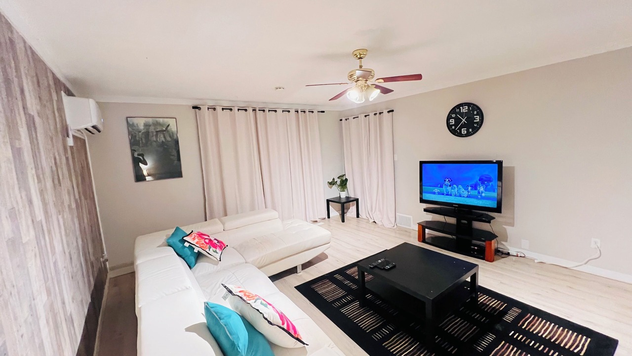 Photo of Livingroom in Medicine Hat