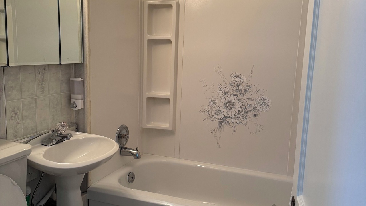 Photo of Bathroom in Inner Harbour