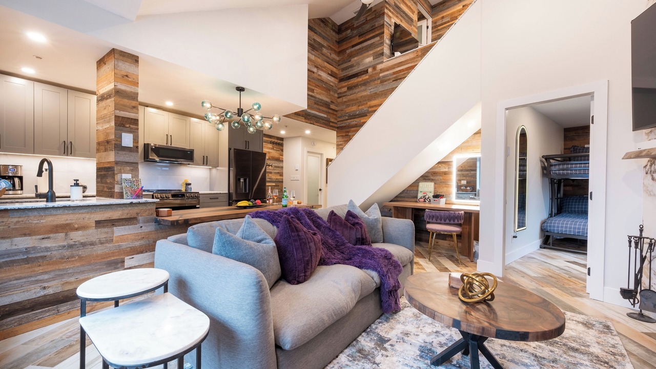 Photo of Livingroom in Whistler Village
