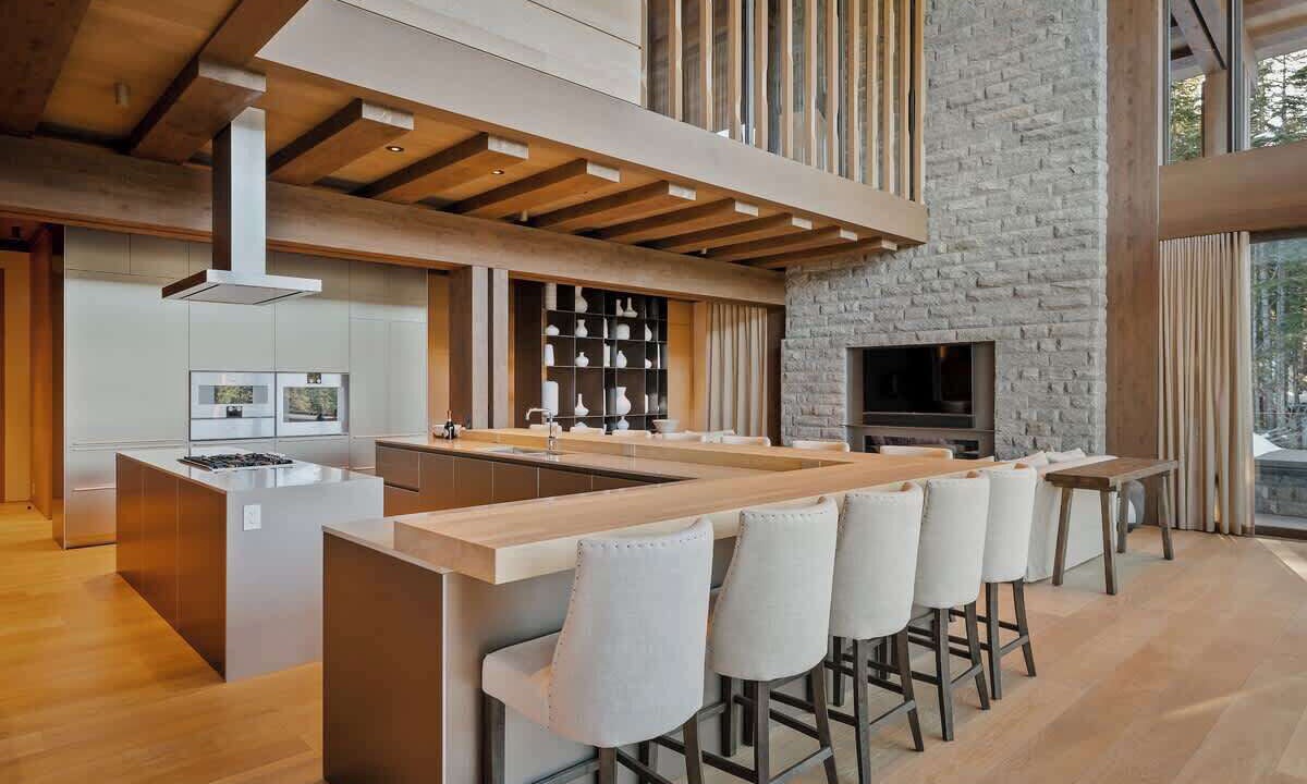 Photo of Livingroom in Whistler Creekside
