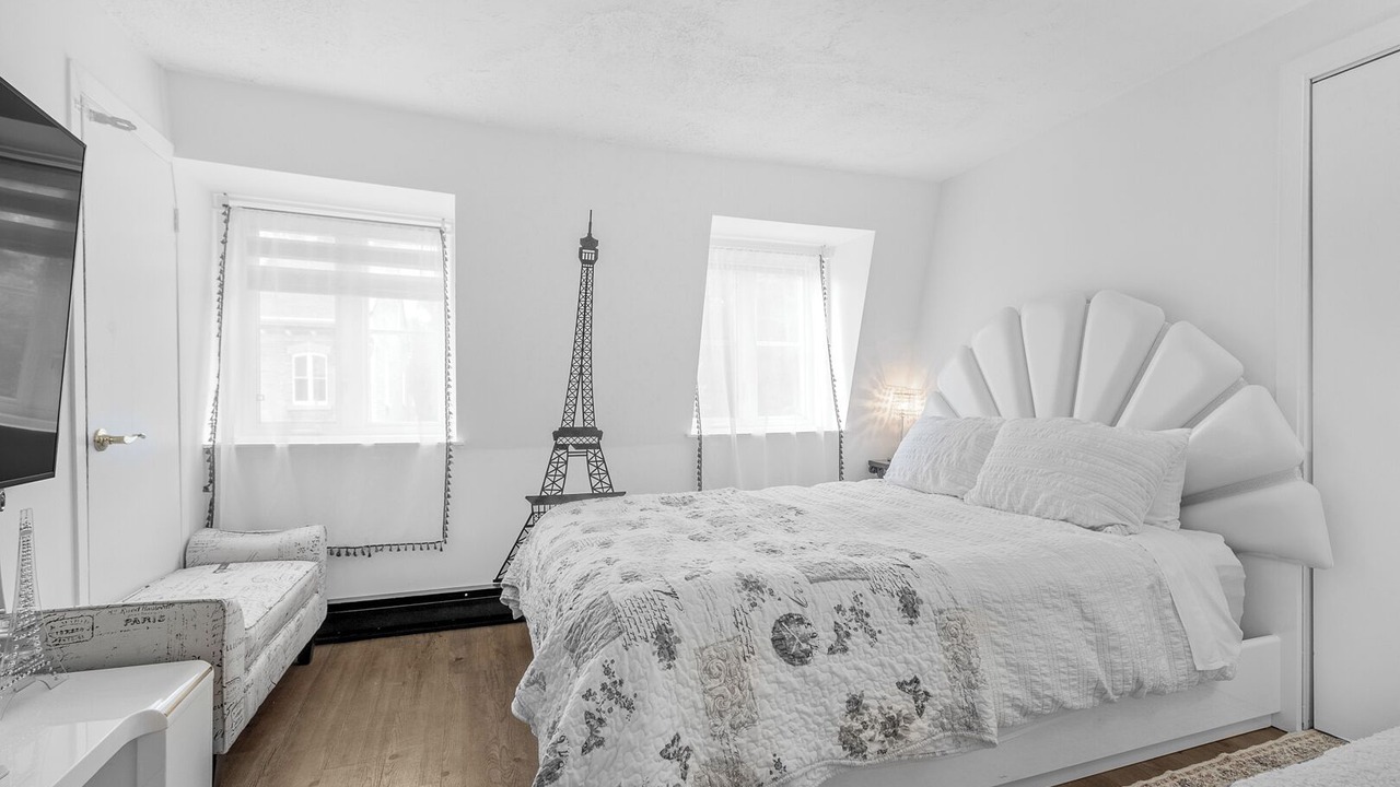 Photo of Bedroom in Desjardins