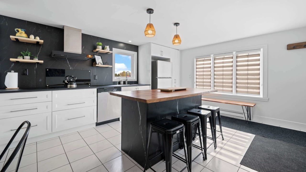 Photo of Kitchen in Petite-Riviere-Saint-Francois