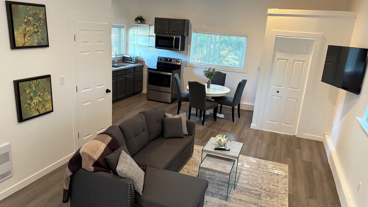 Photo of Livingroom in North Cowichan
