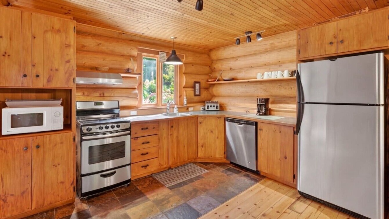 Photo of Kitchen in Lac Superieur Village