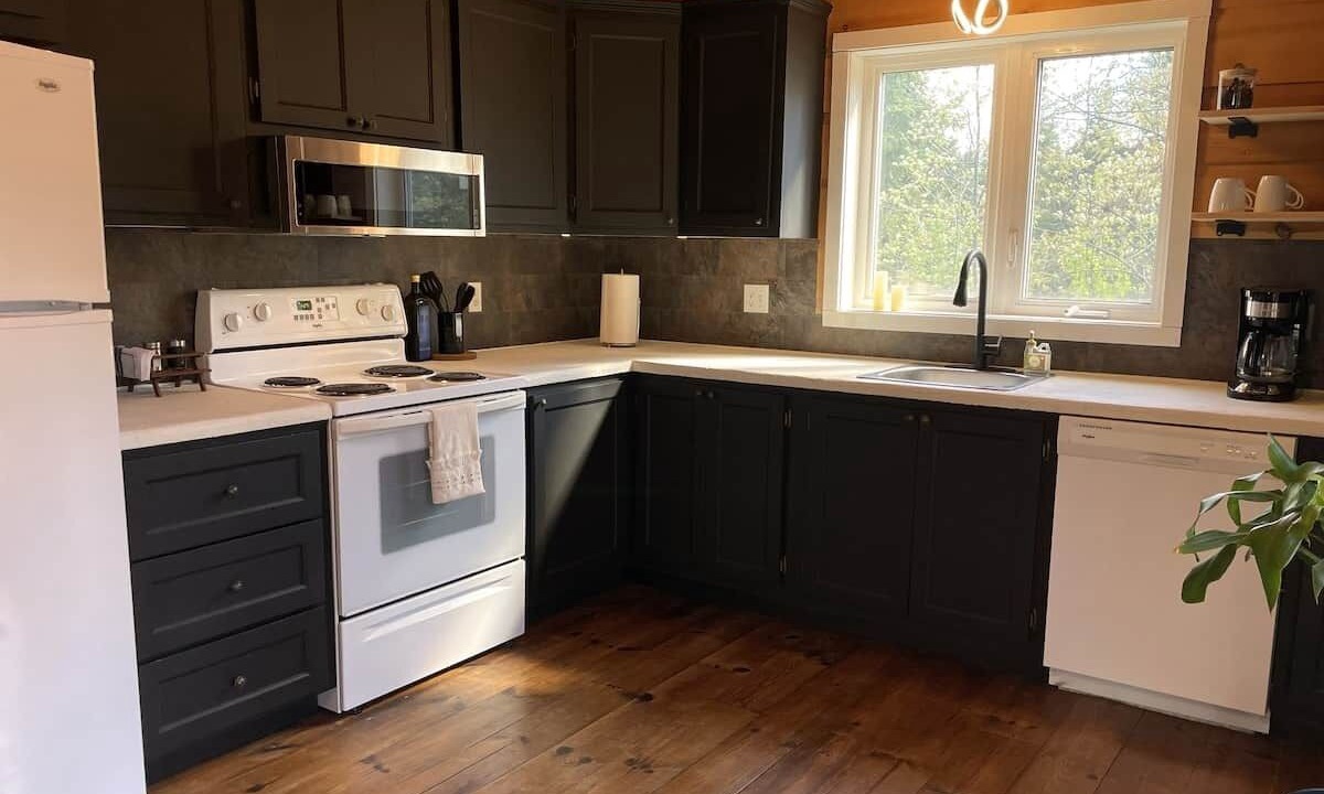 Photo of Kitchen in Notre-Dame-de-la-Merci
