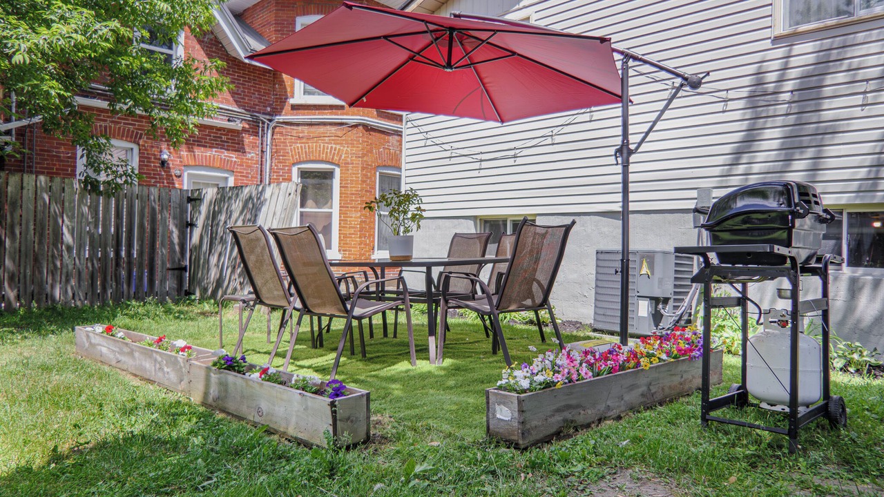 Photo of Outdoor in Belleville