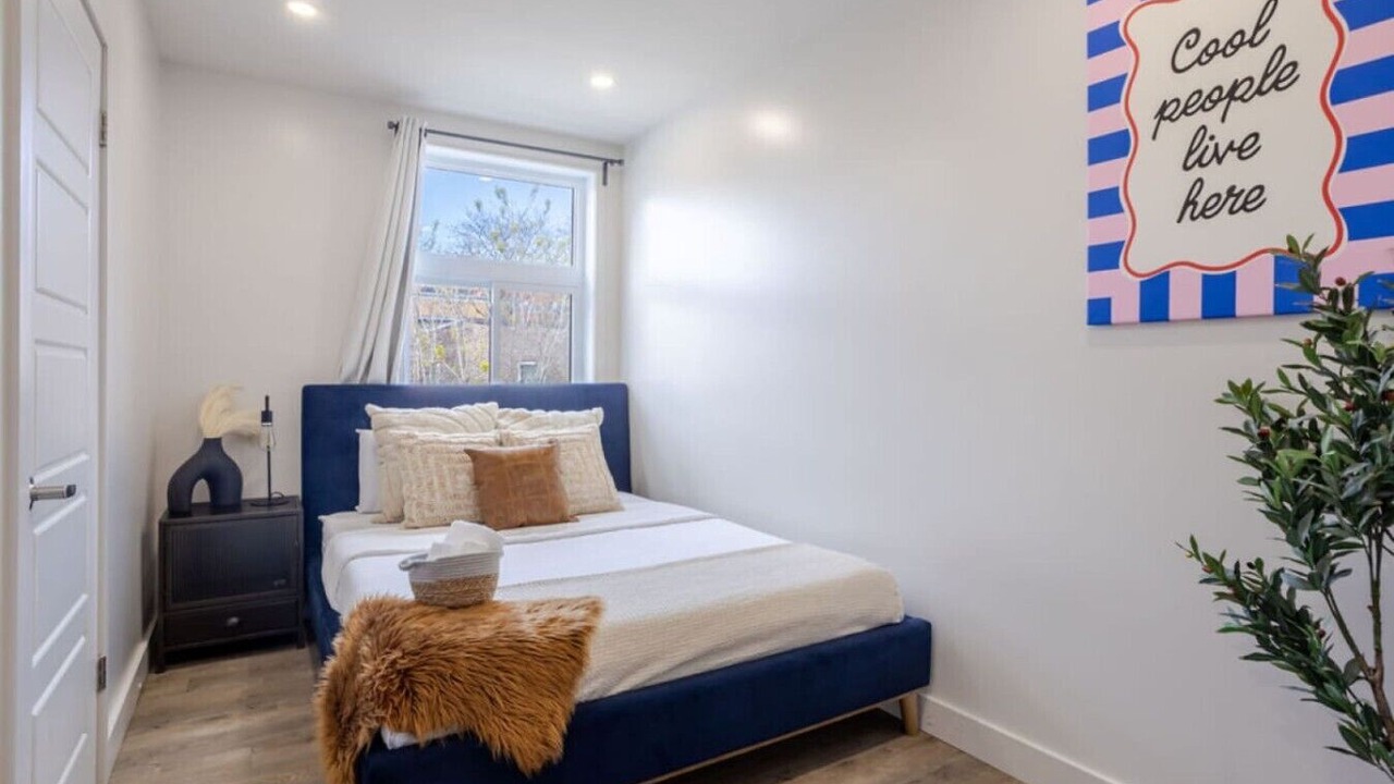 Photo of Bedroom in Cote-Des-Neiges—Notre-Dame-De-Grace
