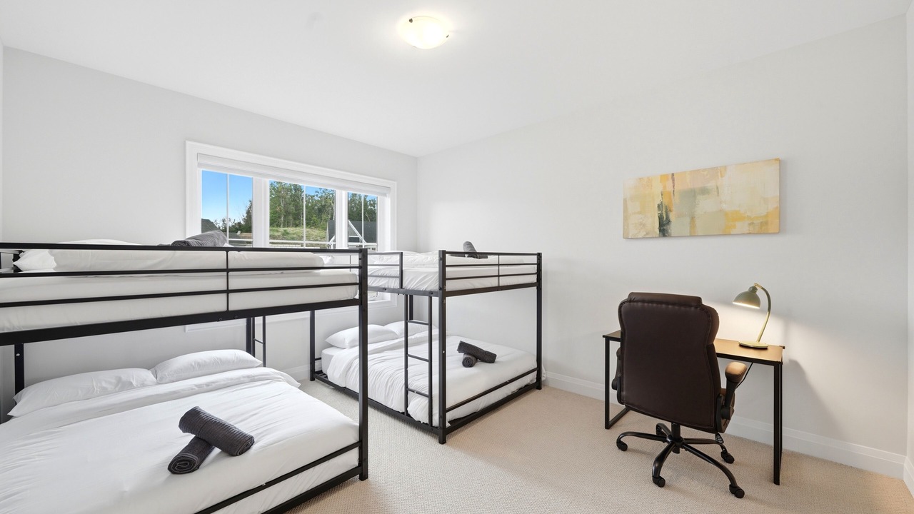 Photo of Bedroom in Oro-Medonte