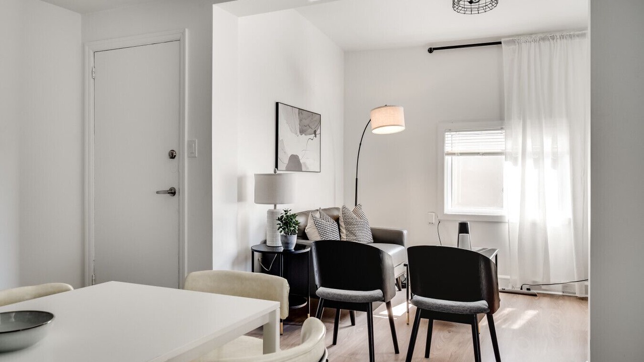 Photo of Livingroom in New Edinburgh