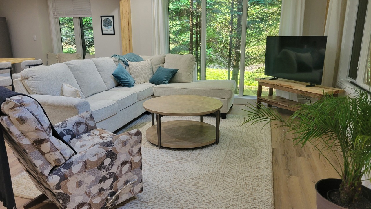 Photo of Livingroom in Port Stanley