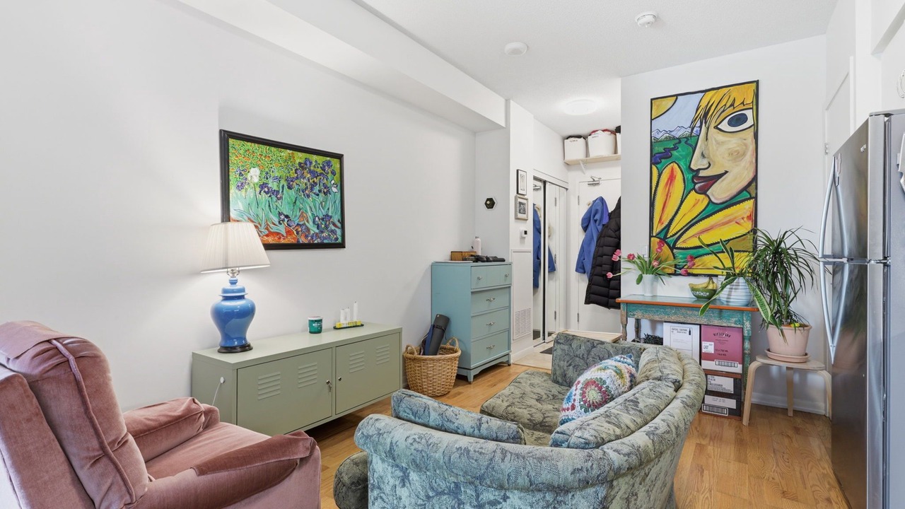 Photo of Livingroom in Fort York