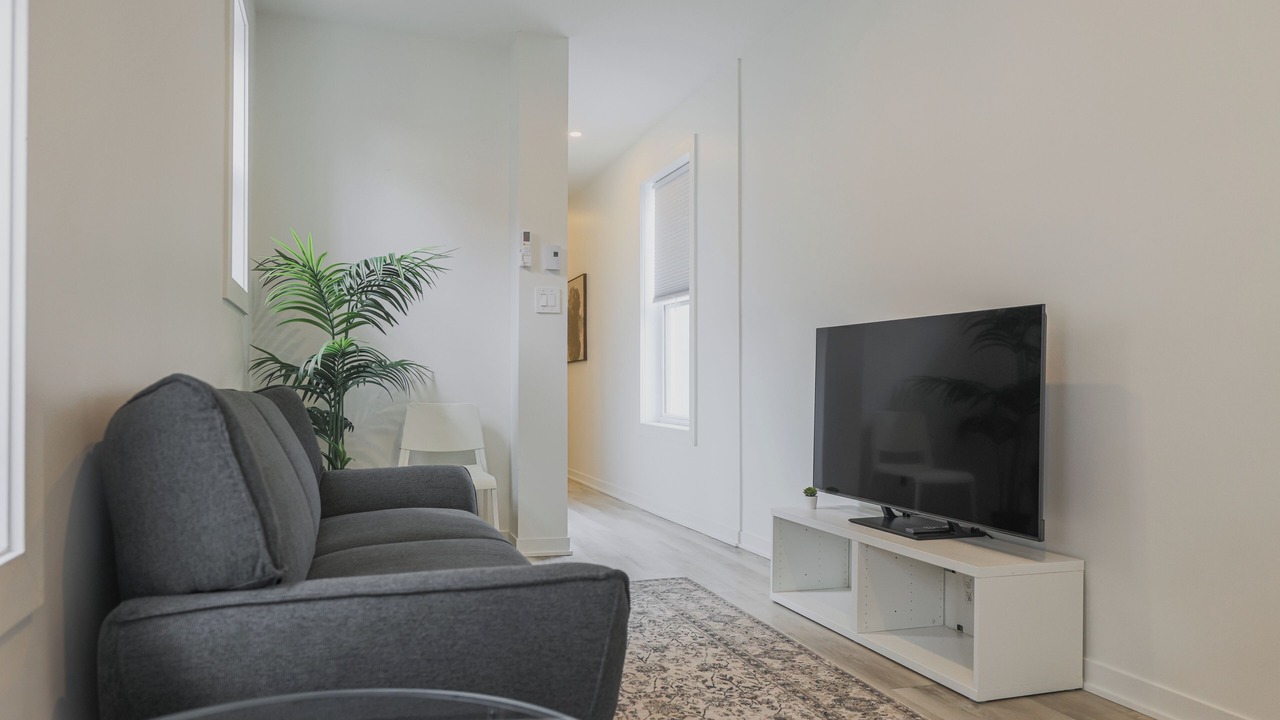 Photo of Livingroom in De Lorimier