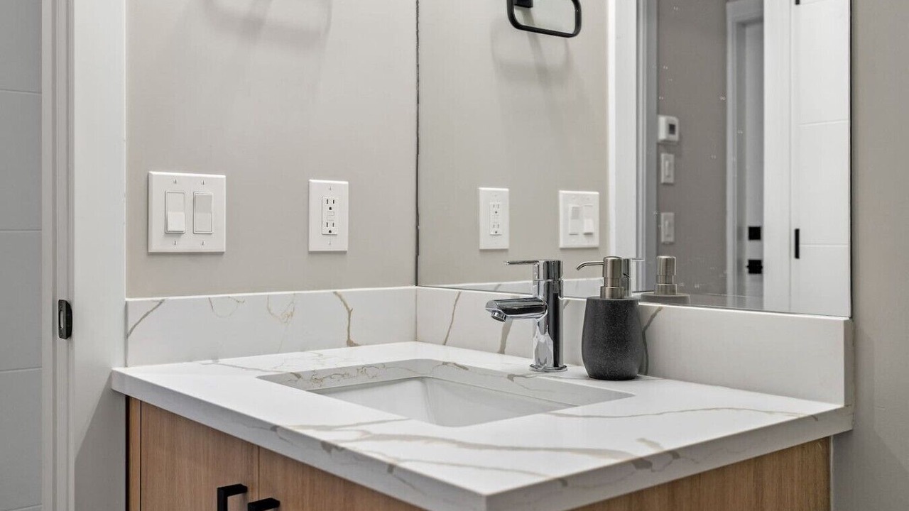 Photo of Bathroom in Banff Trail