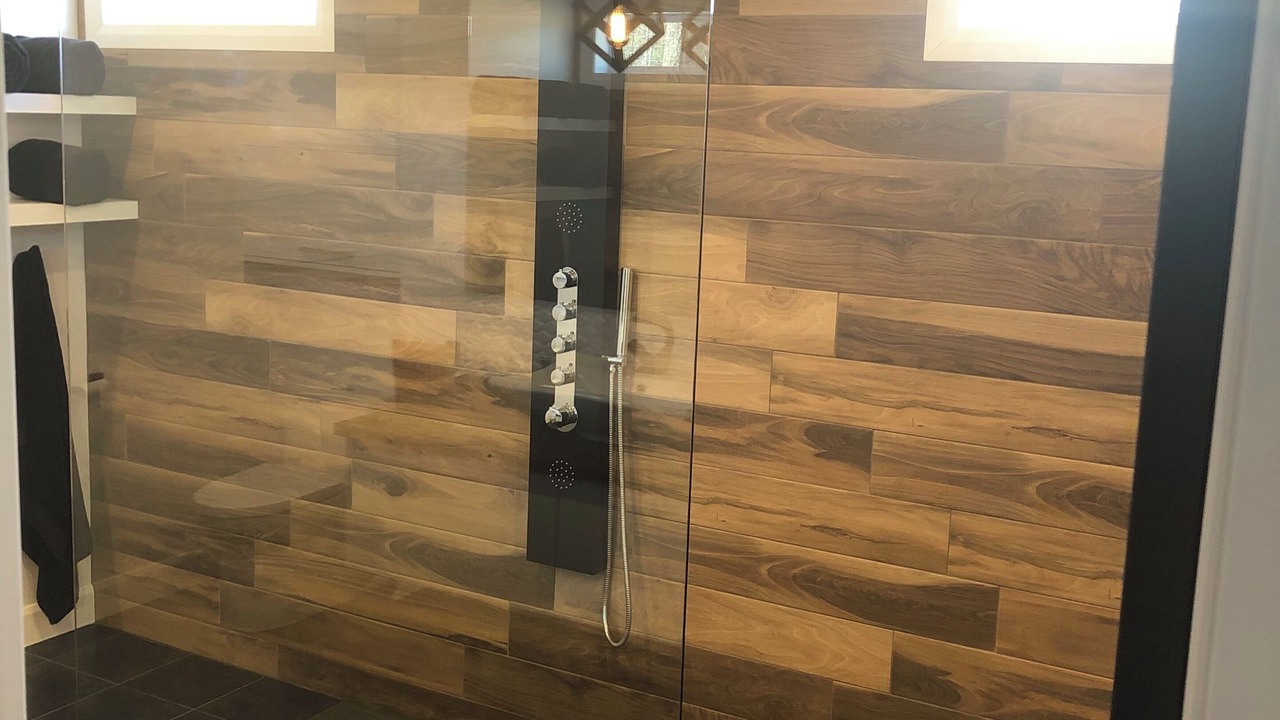 Photo of Bathroom in Scott