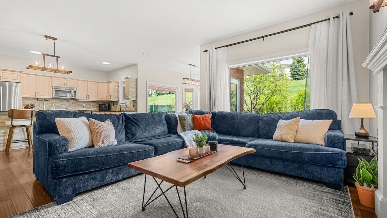Photo of Livingroom in Cochrane