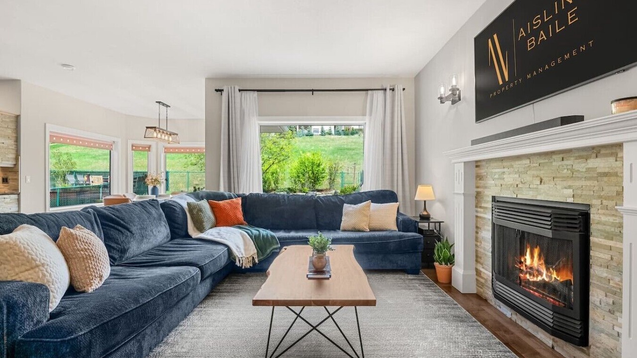 Photo of Livingroom in Cochrane