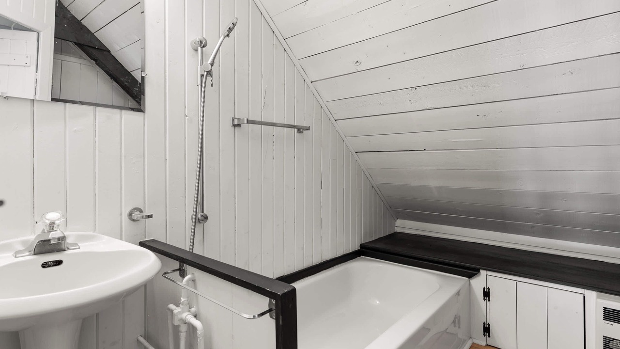 Photo of Bathroom in Port-au-Persil