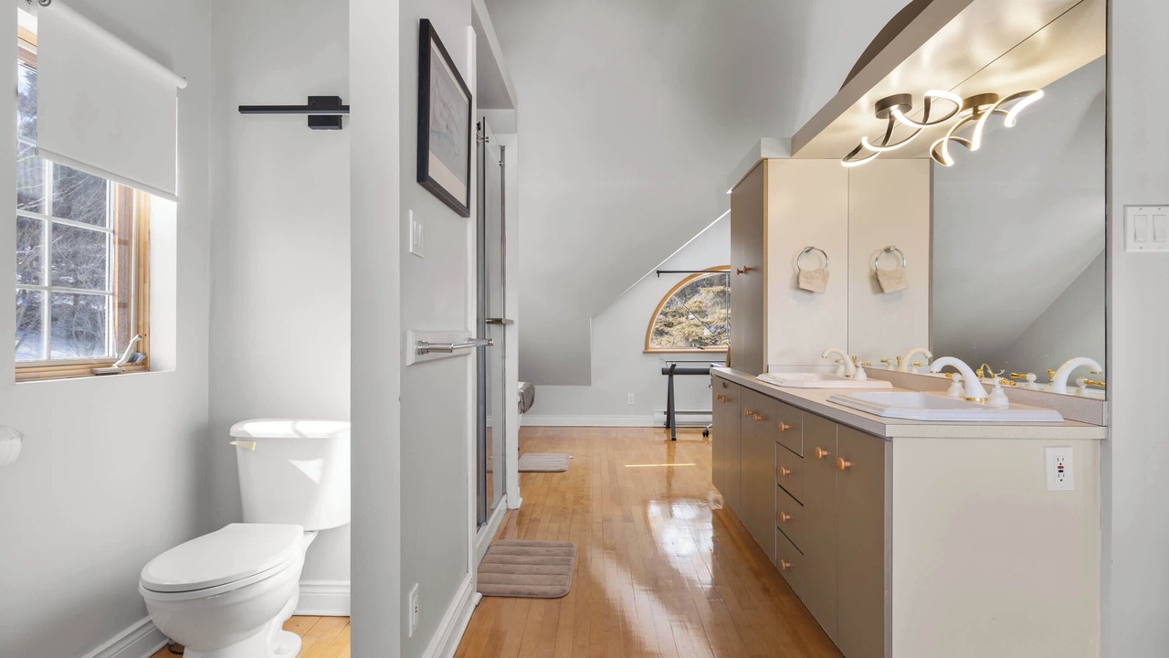 Photo of Bathroom in Port-au-Persil