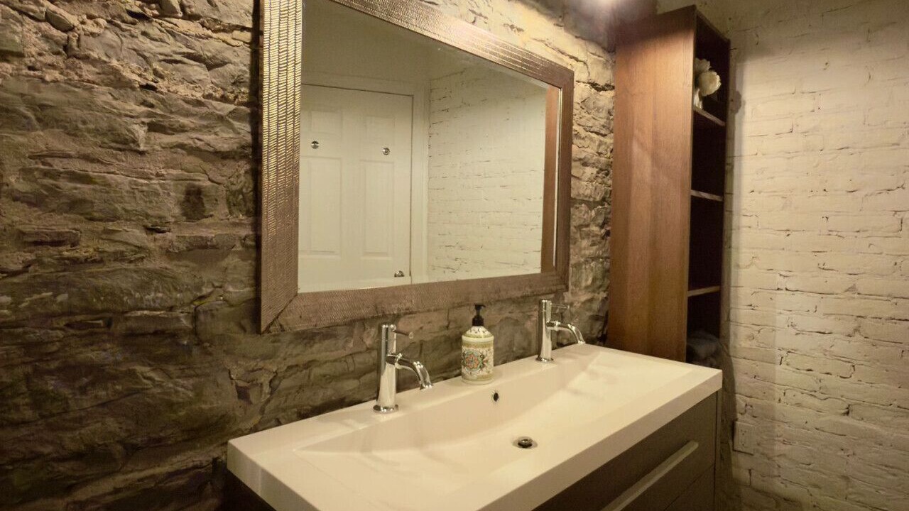 Photo of Bathroom in Saint-Roch