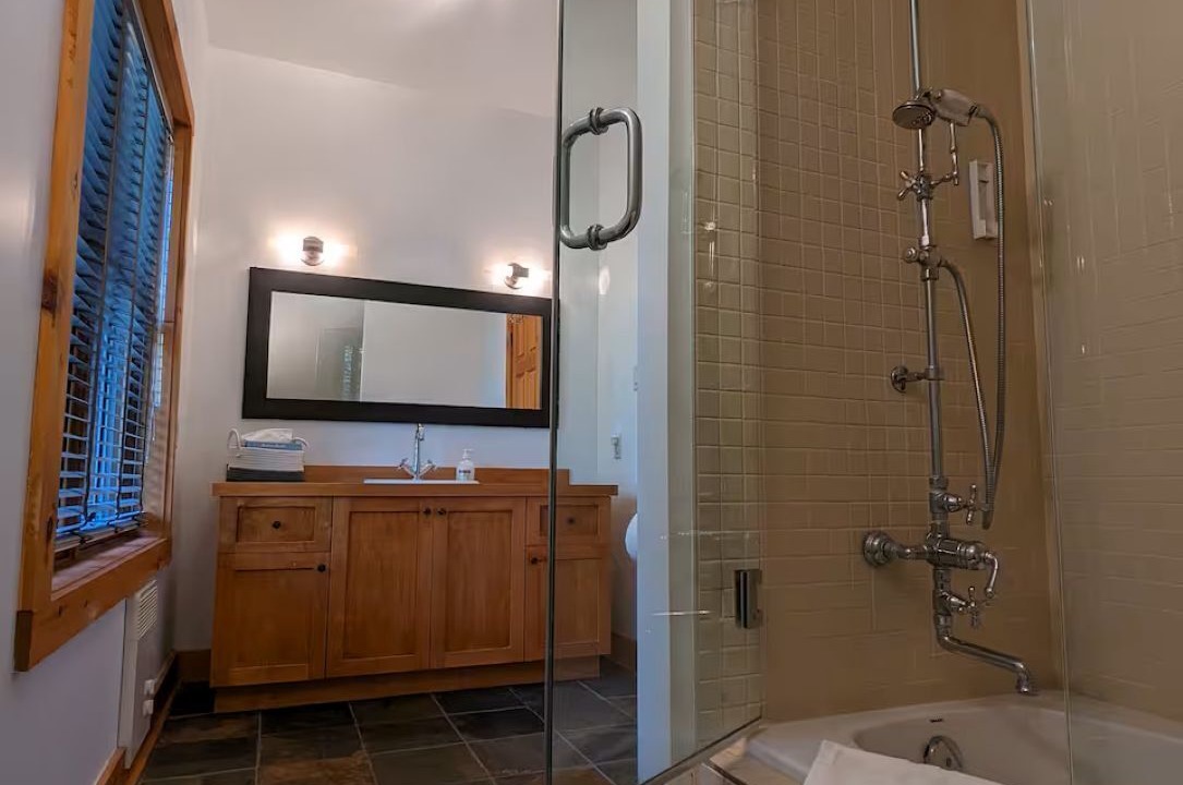 Photo of Bathroom in Lac Superieur Village