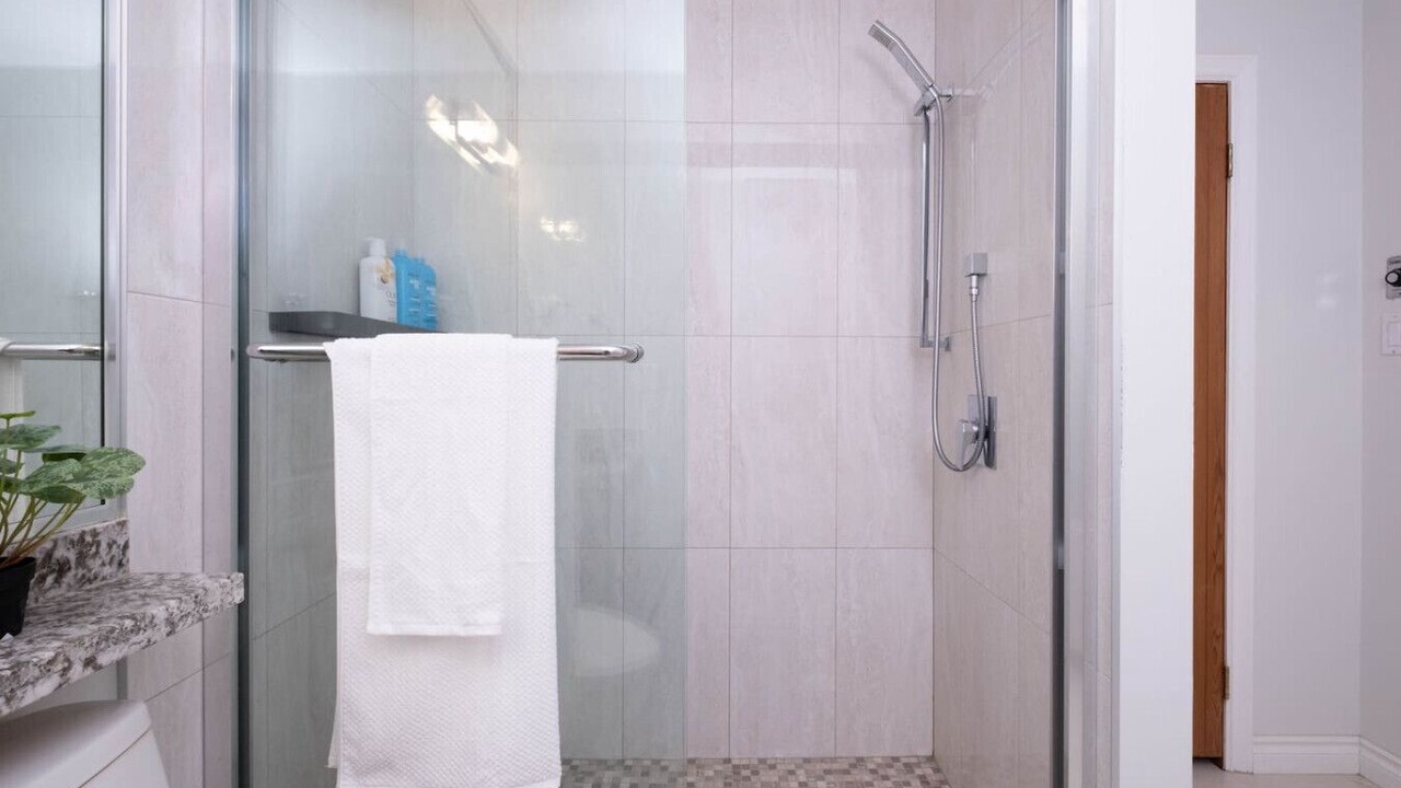 Photo of Bathroom in Arbutus Ridge