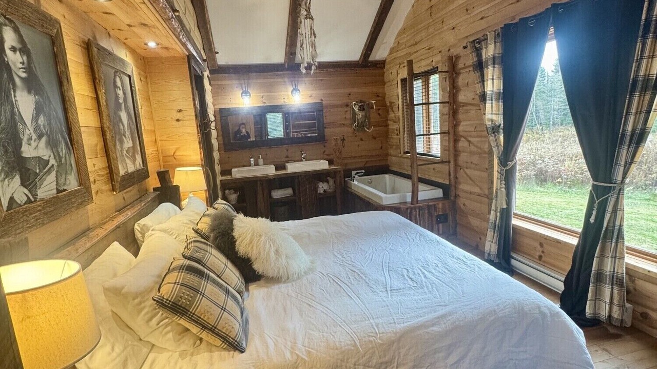 Photo of Bedroom in La Malbaie