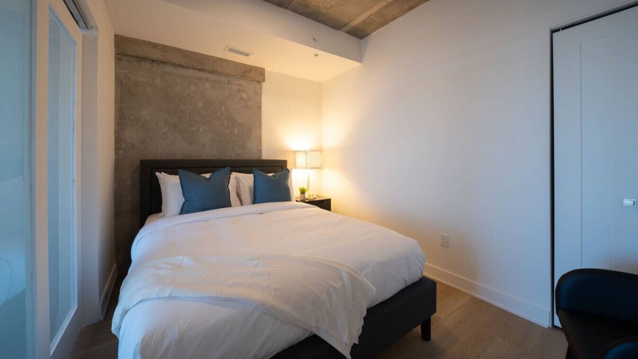 Photo of Bedroom in Carlingwood - McKellar Park - Laurentien View