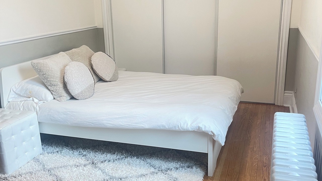 Photo of Bedroom in Greenwood - Coxwell