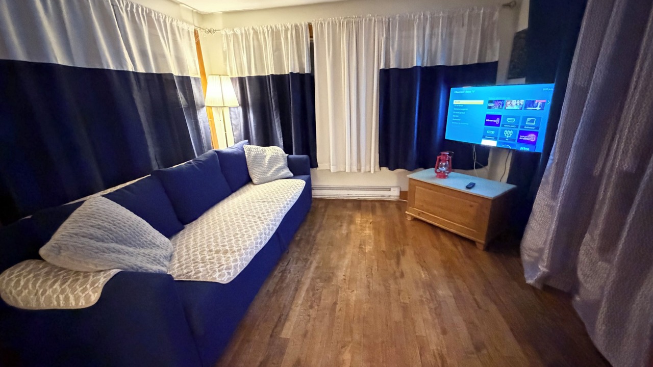 Photo of Livingroom in Val Morin
