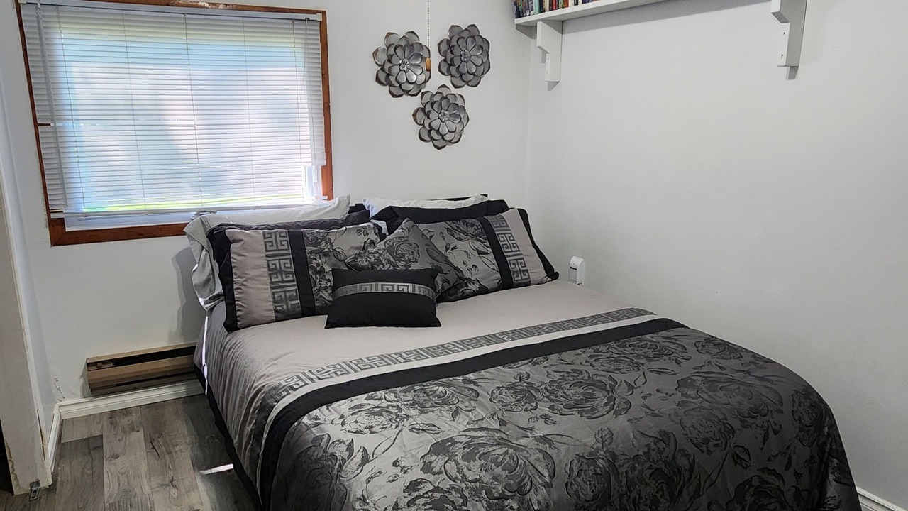 Photo of Bedroom in Levergood Beach
