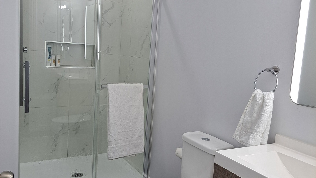 Photo of Bathroom in Lakeshore