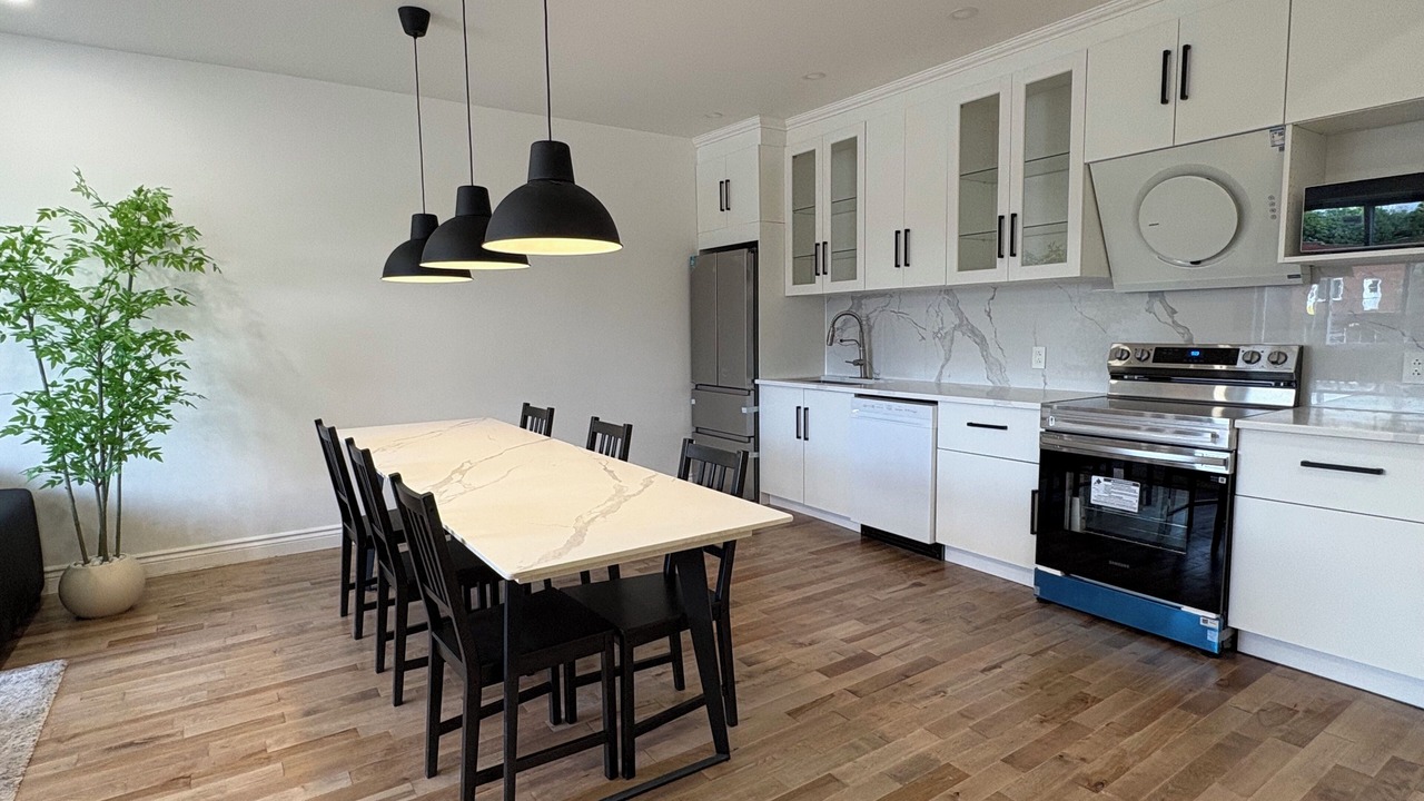 Photo of Kitchen in Cote-Des-Neiges—Notre-Dame-De-Grace