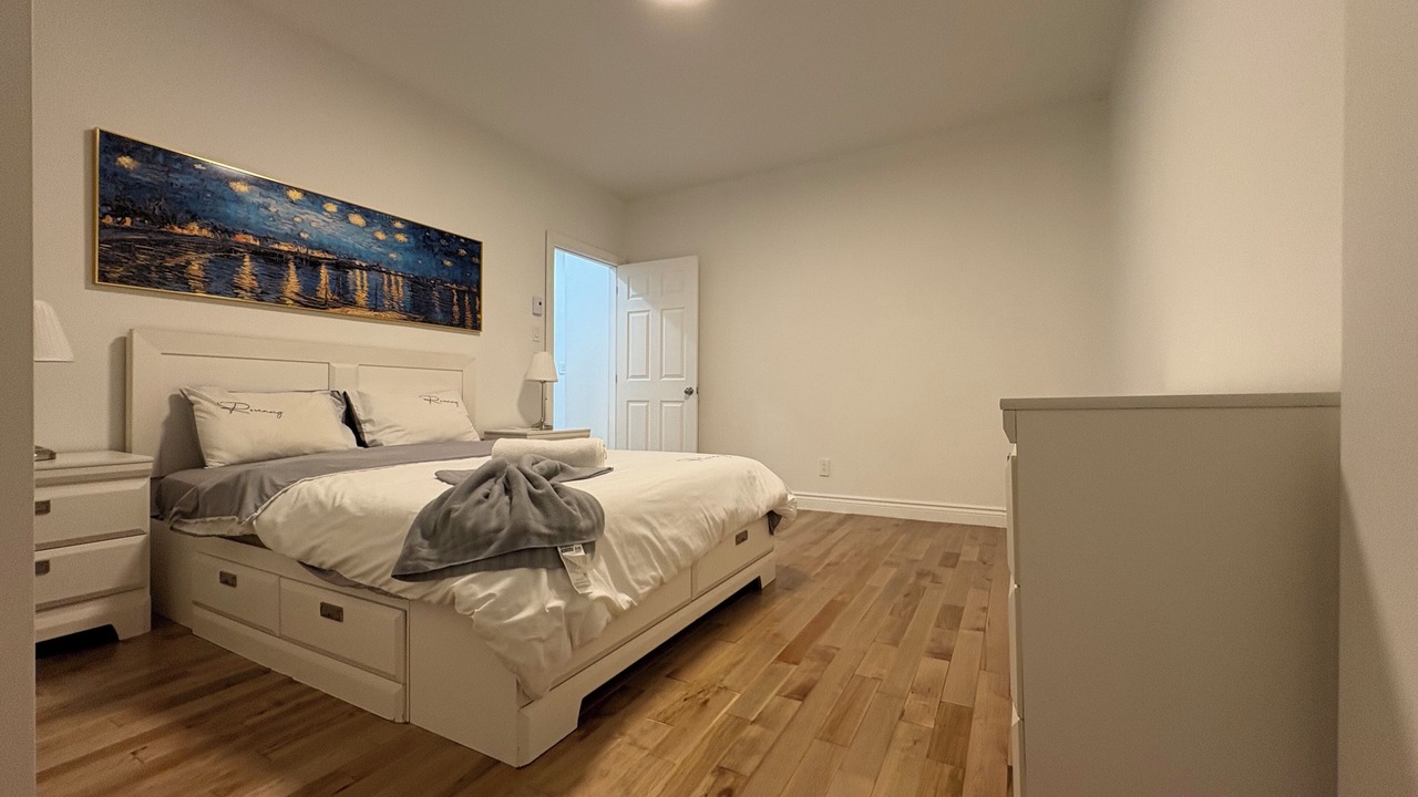 Photo of Bedroom in Cote-Des-Neiges—Notre-Dame-De-Grace