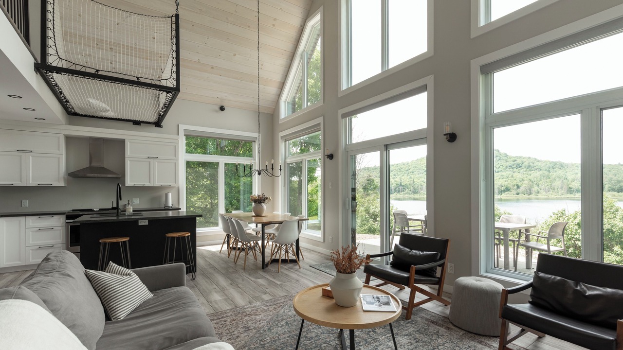 Photo of Livingroom in Mandeville