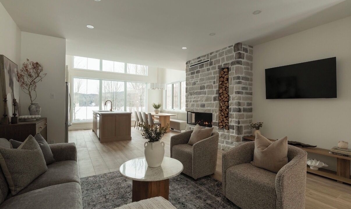 Photo of Livingroom in Mandeville