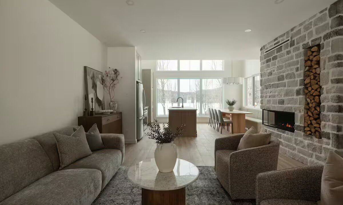 Photo of Livingroom in Mandeville