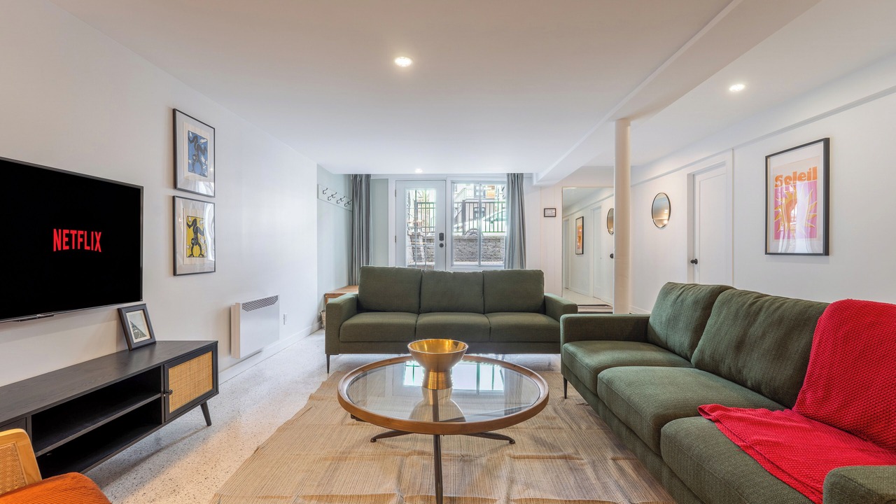Photo of Livingroom in Youville
