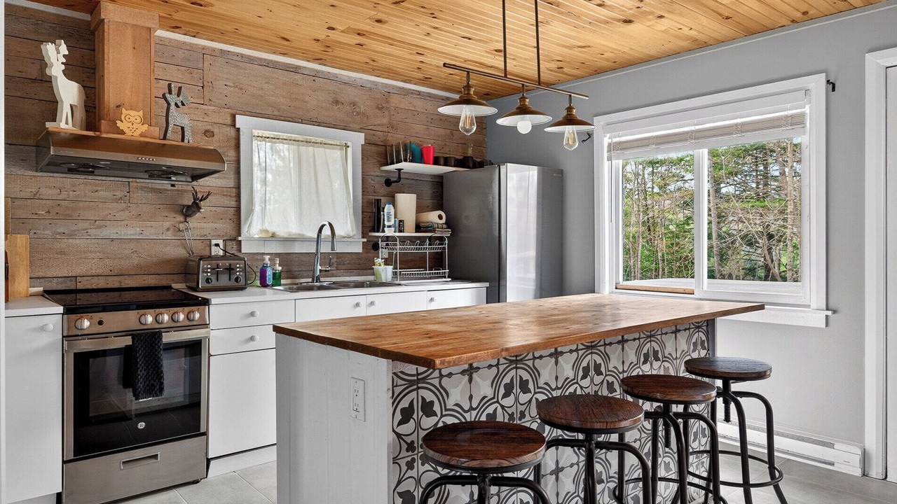 Photo of Kitchen in Val-des-Monts